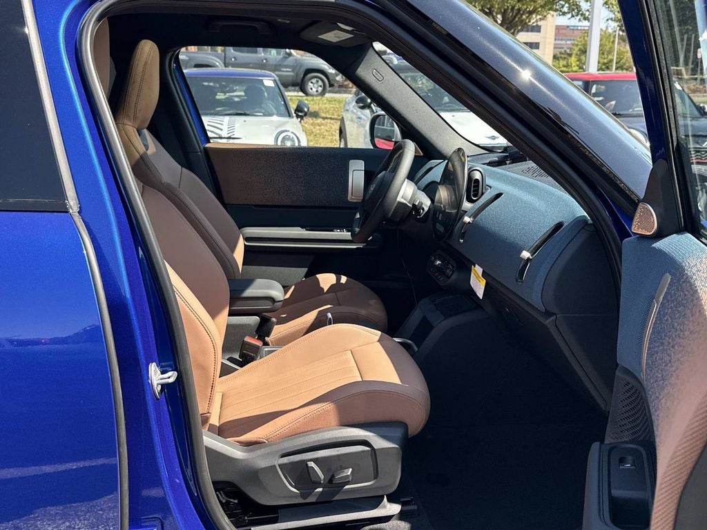 2026 MINI Cooper S Countryman Signature Plus Trim ALL4