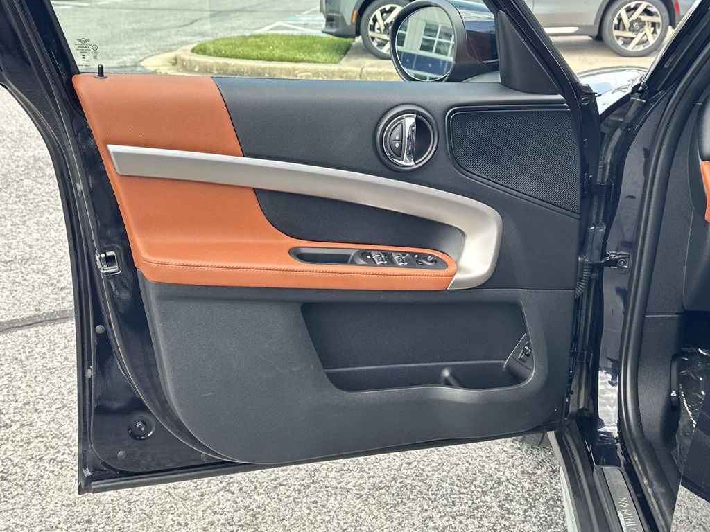 2024 MINI Cooper S Countryman Iconic