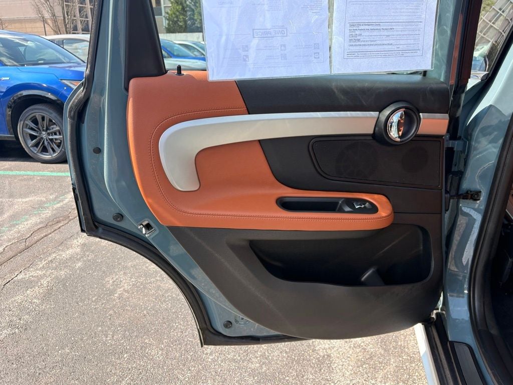 2023 MINI Countryman Signature