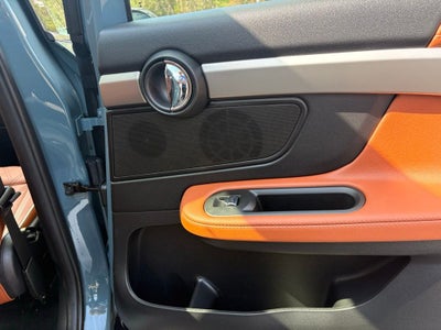 2023 MINI Countryman Signature