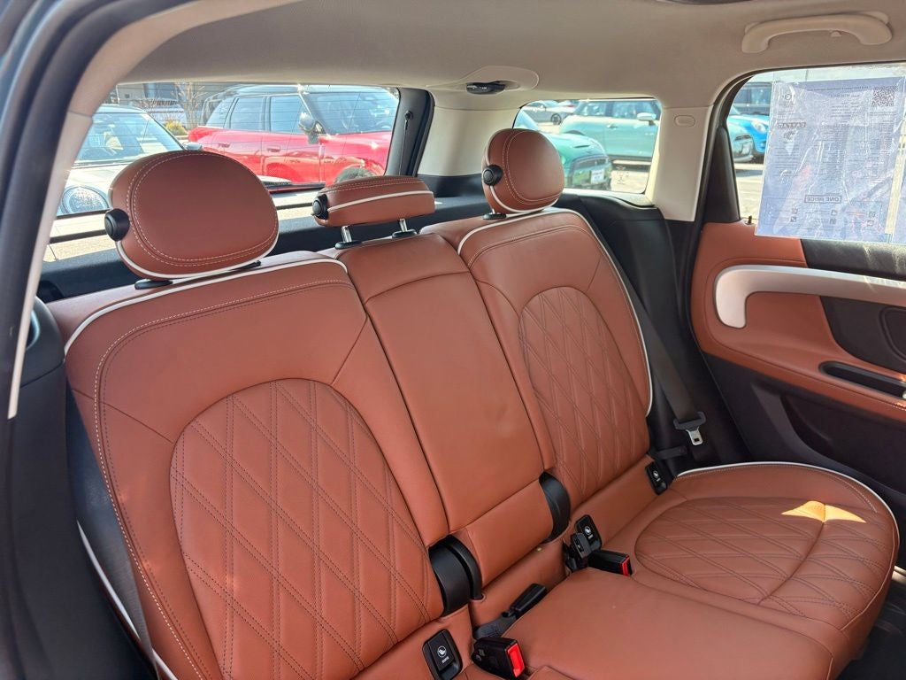 2023 MINI Countryman Signature