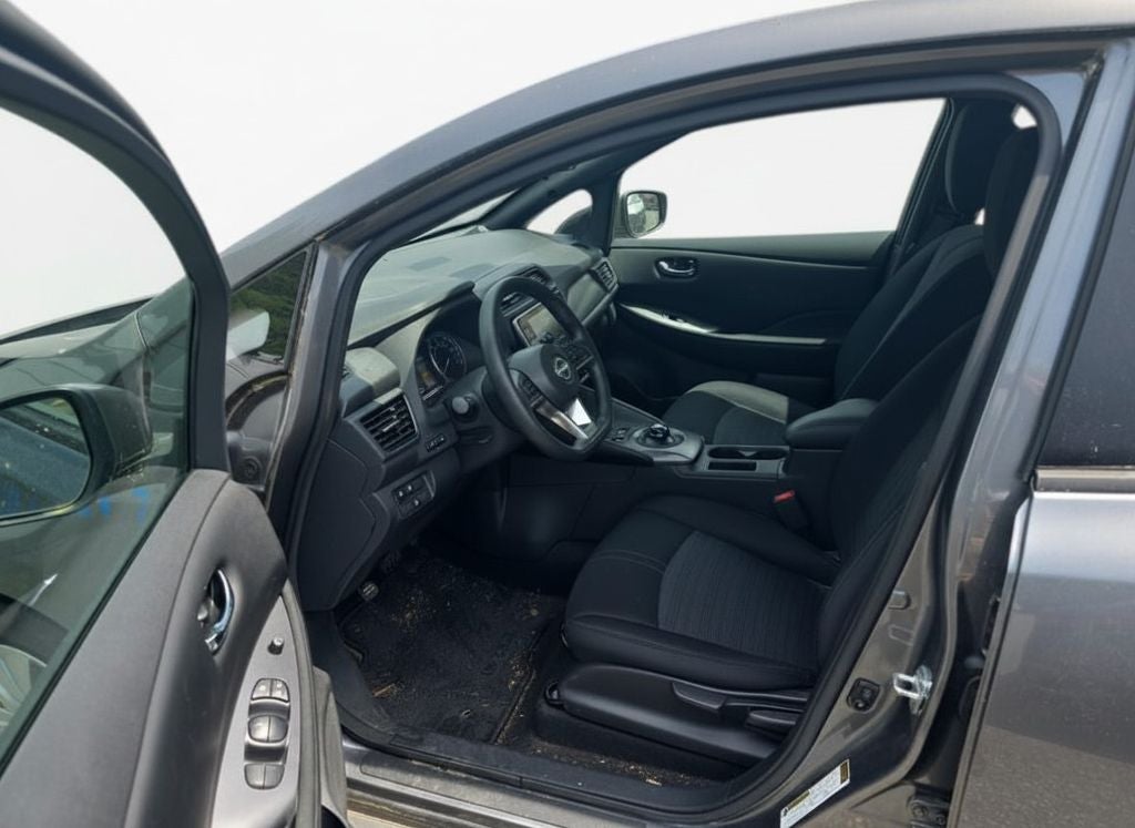 2023 Nissan Leaf S
