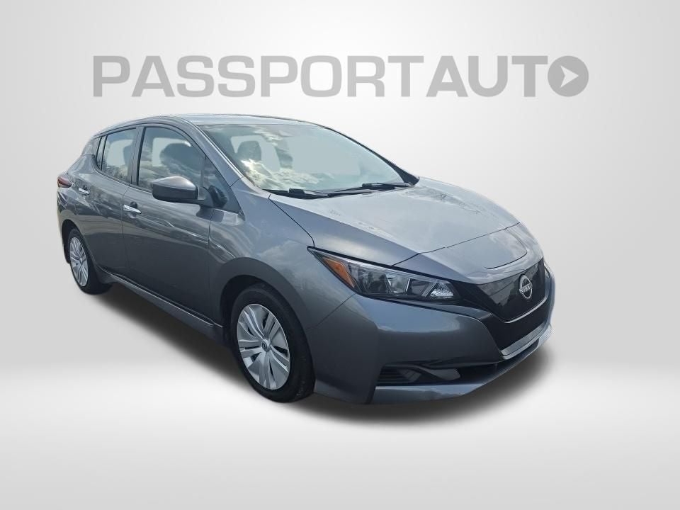 2023 Nissan Leaf S's photo
