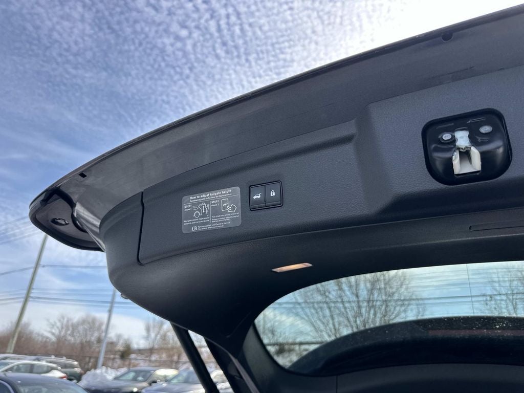 2023 INFINITI QX50 LUXE