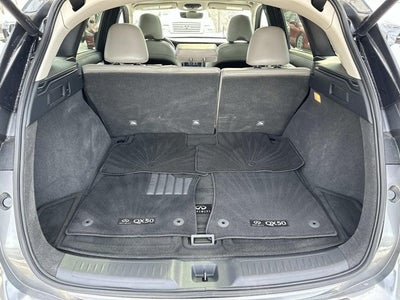 2023 INFINITI QX50 LUXE