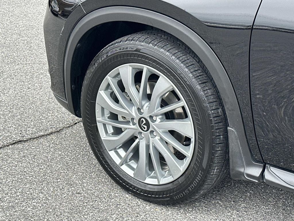 2024 INFINITI QX50 LUXE