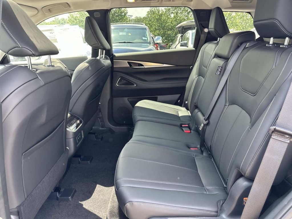 2027 INFINITI QX60 LUXE