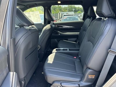 2027 INFINITI QX60 LUXE