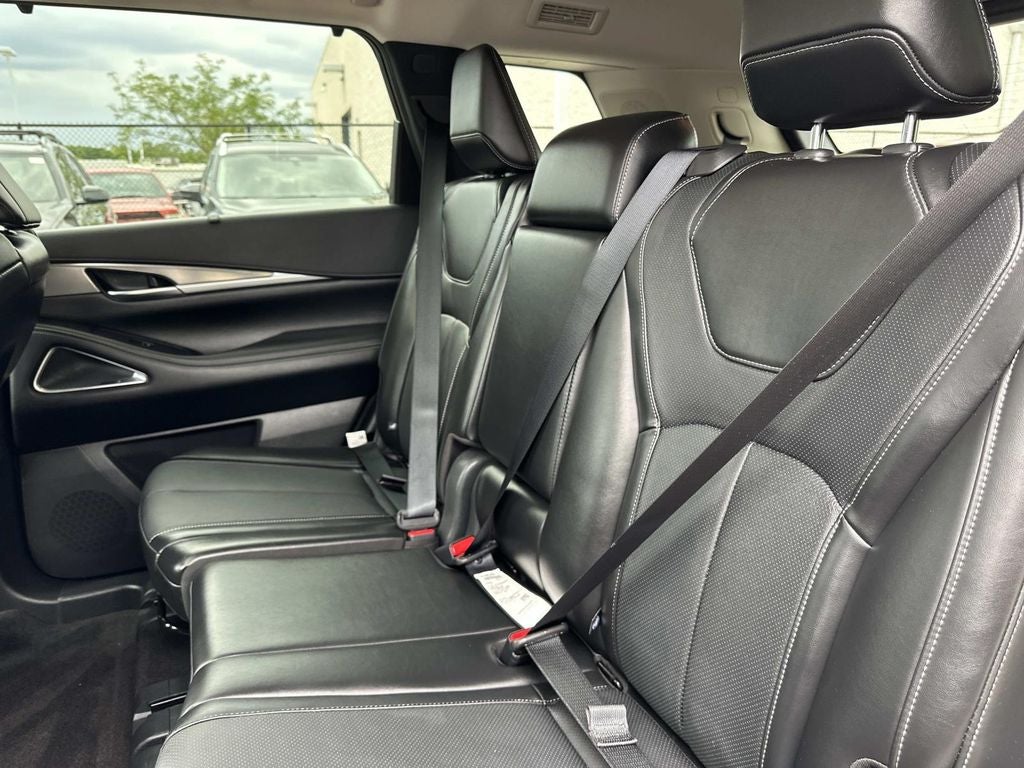 2025 INFINITI QX60 LUXE