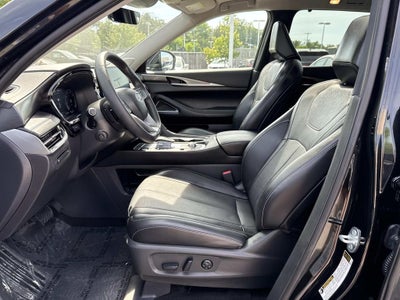 2025 INFINITI QX60 LUXE