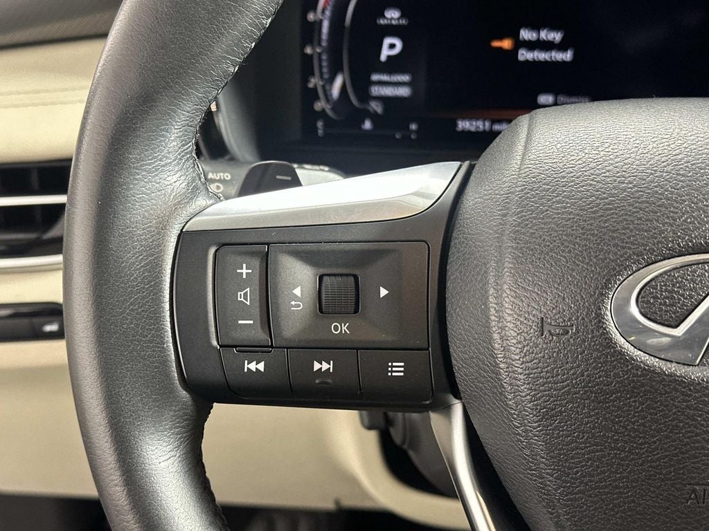 2023 INFINITI QX60 LUXE