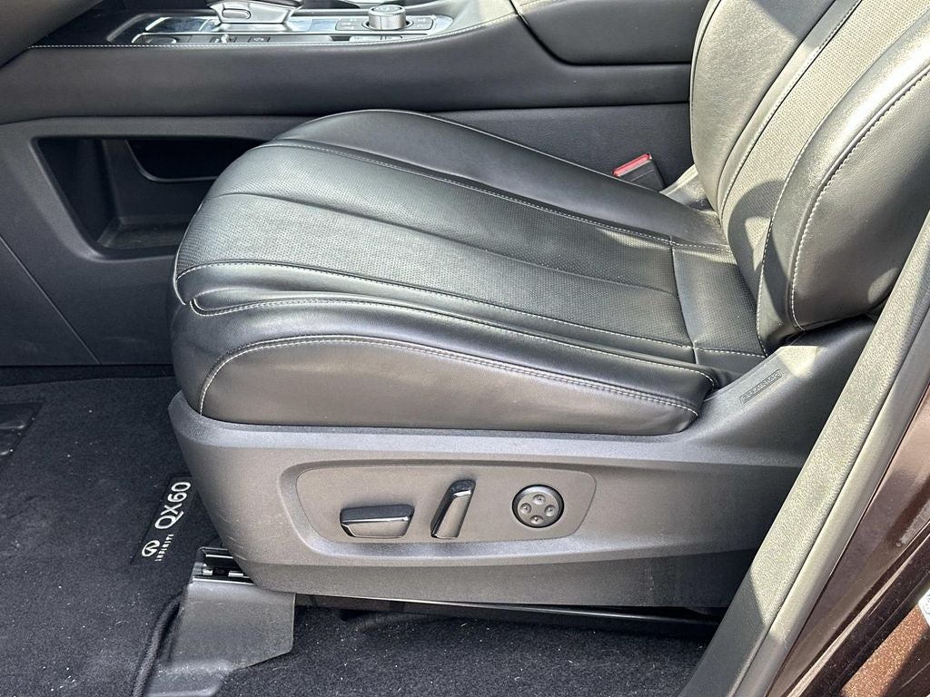 2022 INFINITI QX60 LUXE