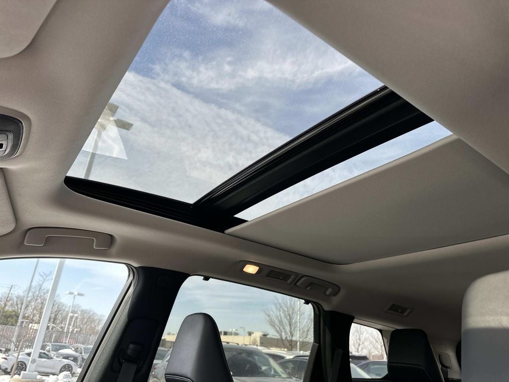 2022 INFINITI QX60 LUXE