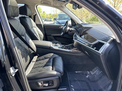 2025 BMW X7 xDrive40i