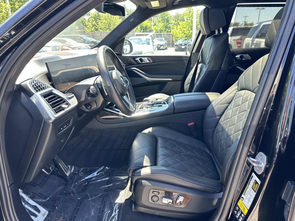 2024 BMW X7 xDrive40i