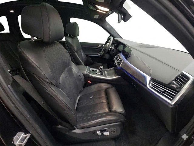 2022 BMW X5 M50i