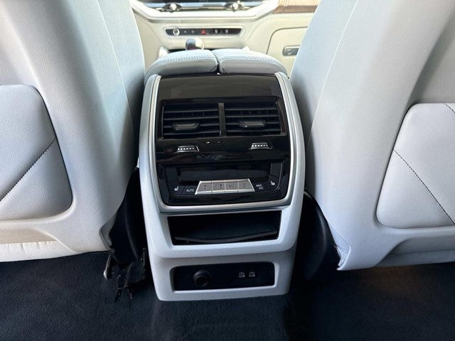 2023 BMW XM Base