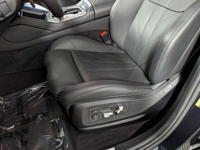 2025 BMW XM Base