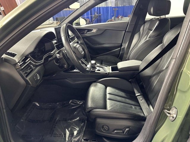 2023 Audi A4 45 S line Premium Plus quattro