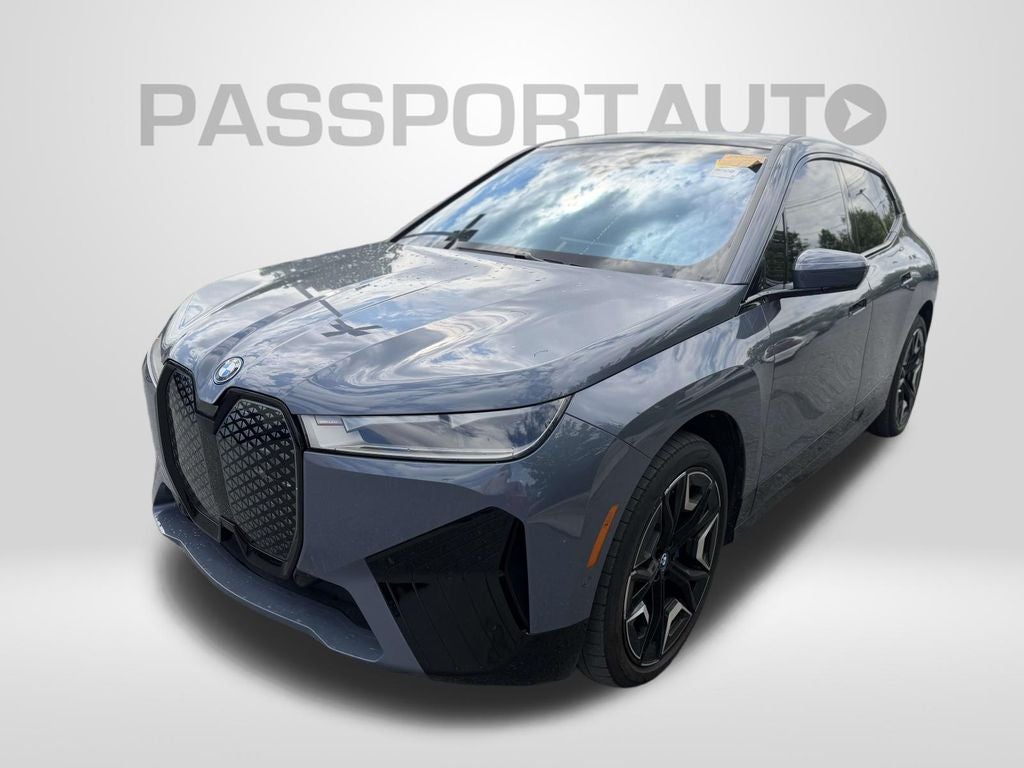 2023 BMW iX xDrive50's photo