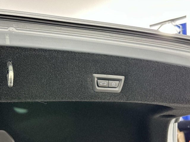 2023 BMW 7 Series 740i