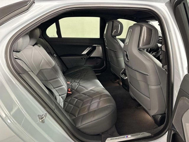 2023 BMW 7 Series 740i