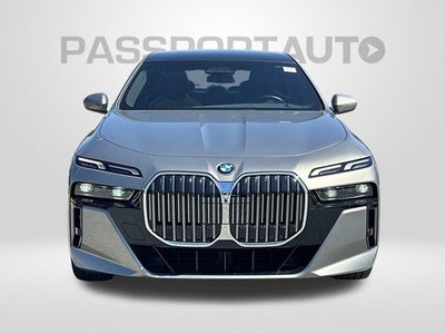 2023 BMW 7 Series 740i