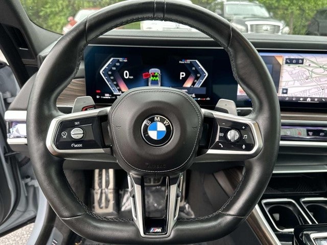 2023 BMW 7 Series 740i