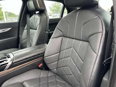 2023 BMW 7 Series 740i