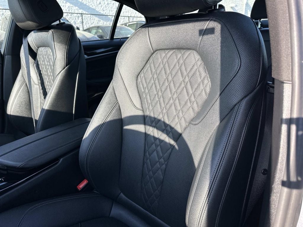 2021 BMW 5 Series 530i