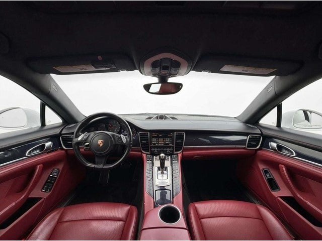 2015 Porsche Panamera 4