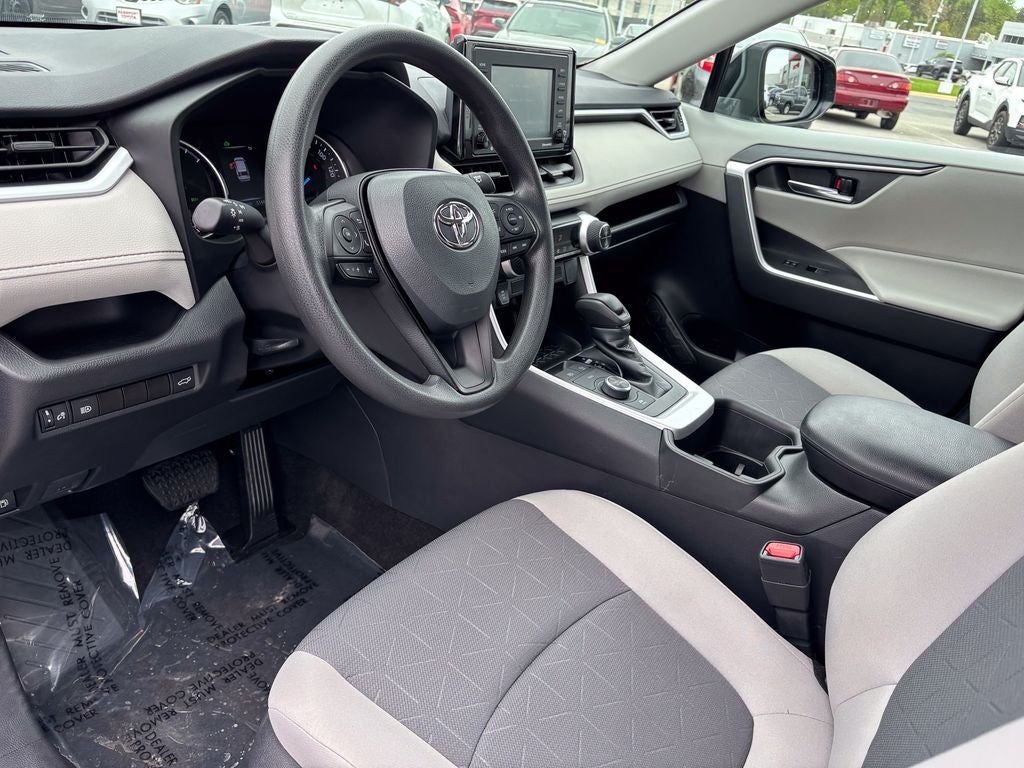 2022 Toyota RAV4 Hybrid XLE