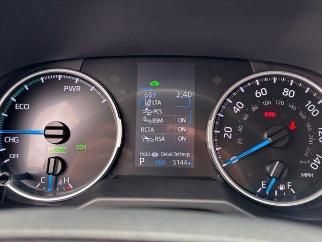 2022 Toyota RAV4 Hybrid XLE