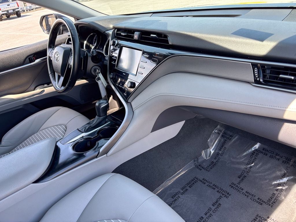 2020 Toyota Camry SE