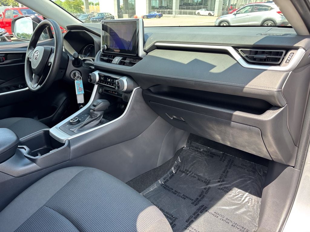 2025 Toyota RAV4 Hybrid LE