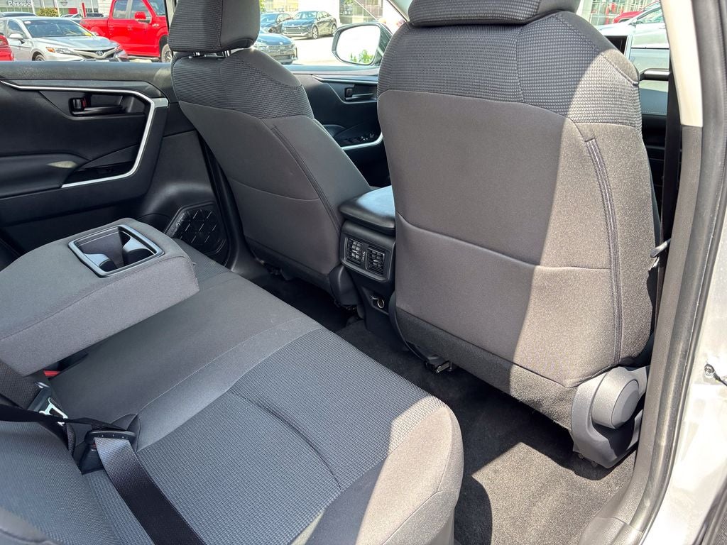 2025 Toyota RAV4 Hybrid LE