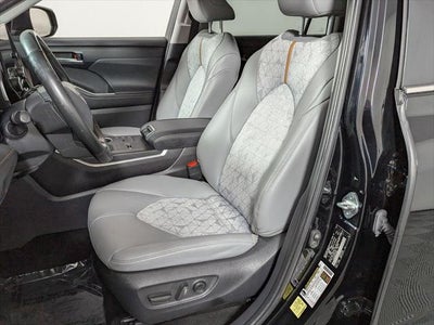 2023 Toyota Highlander Hybrid Bronze Edition