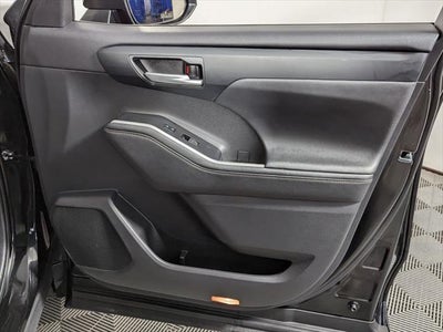 2023 Toyota Highlander Hybrid Bronze Edition