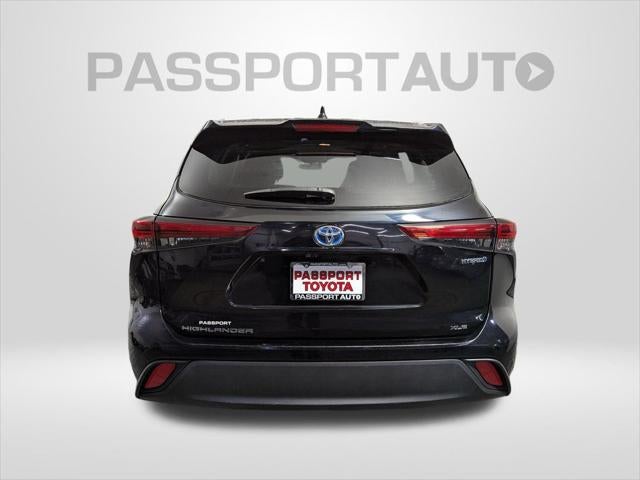 2023 Toyota Highlander Hybrid Bronze Edition