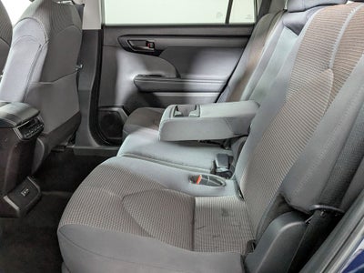 2025 Toyota Highlander LE