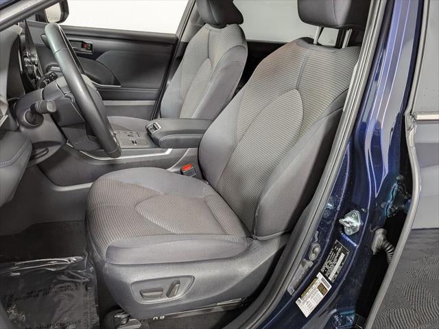 2025 Toyota Highlander LE