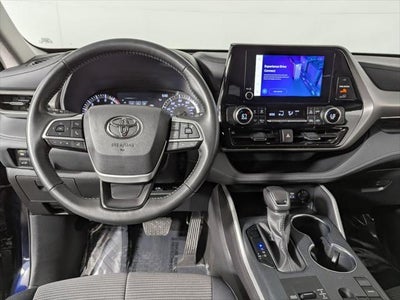 2025 Toyota Highlander LE