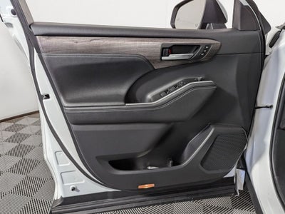 2023 Toyota Highlander Platinum