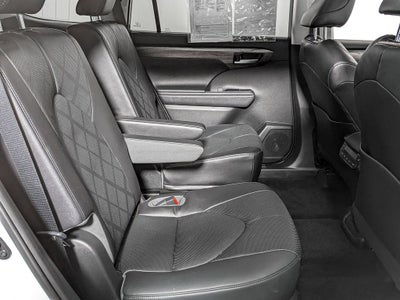 2023 Toyota Highlander Platinum