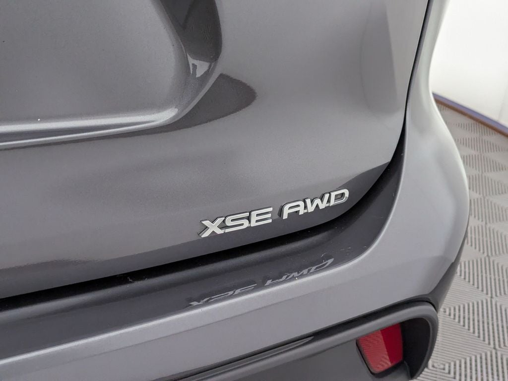 2025 Toyota Highlander XSE