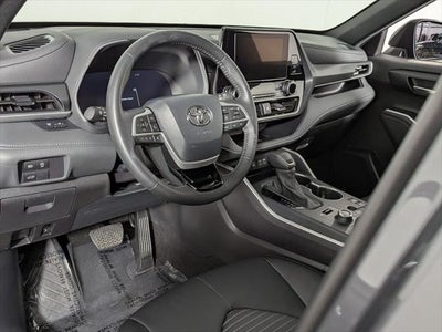 2025 Toyota Highlander XSE