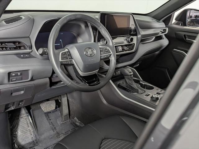 2025 Toyota Highlander XSE