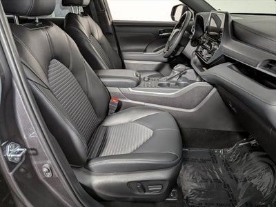 2025 Toyota Highlander XSE