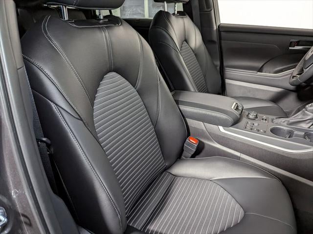 2025 Toyota Highlander XSE