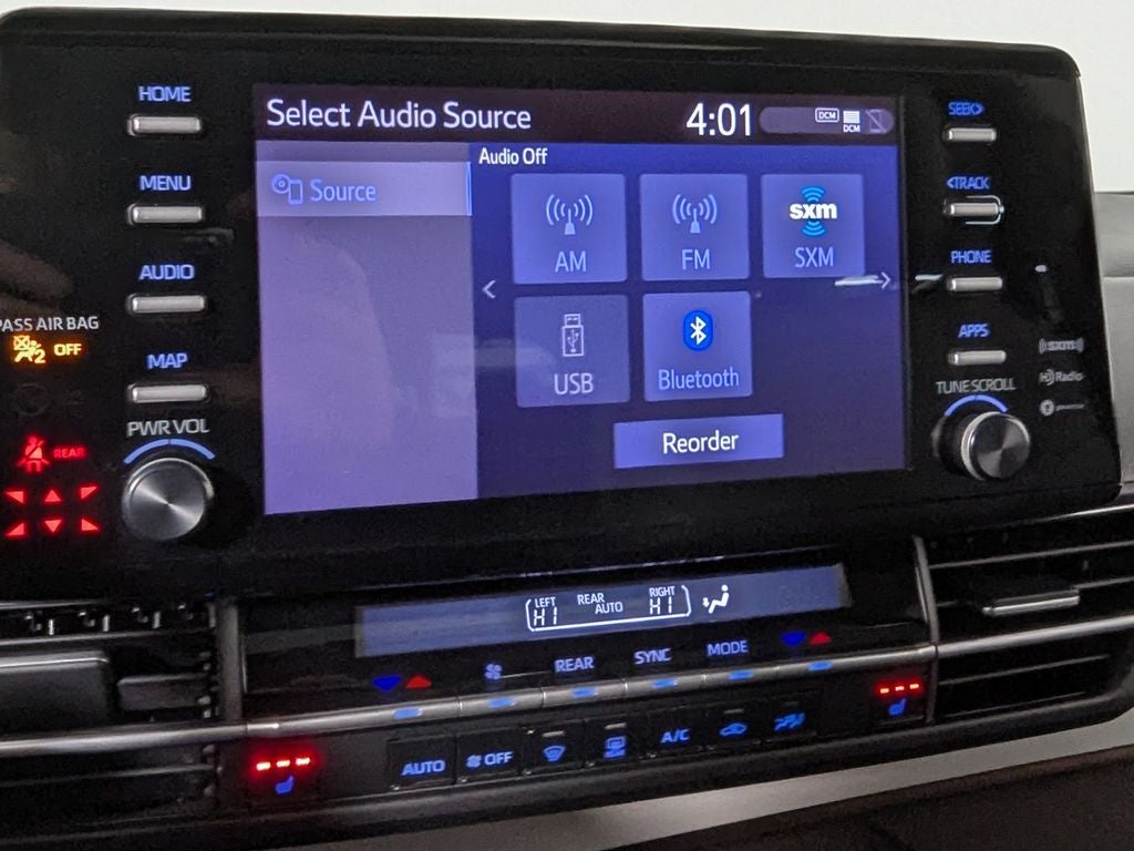 2024 Toyota Sienna XLE 8 Passenger